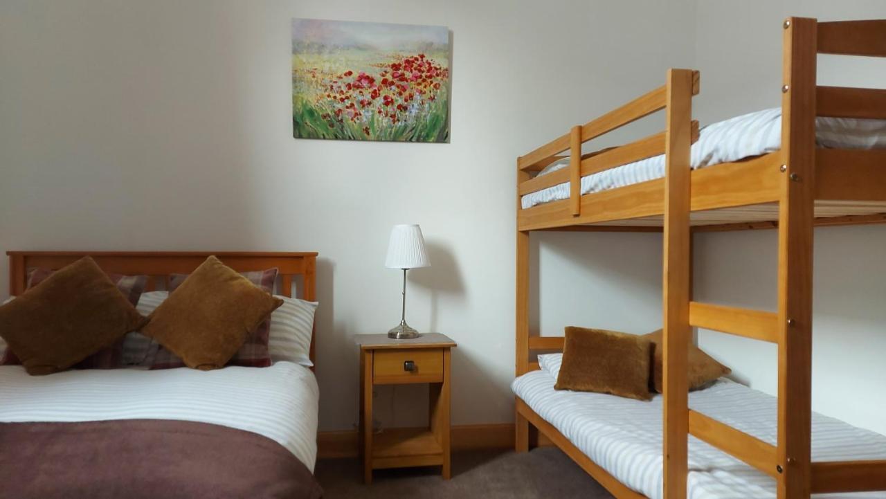 Helmsdale Lodge Hostel - All Rooms En-Suite Luaran gambar